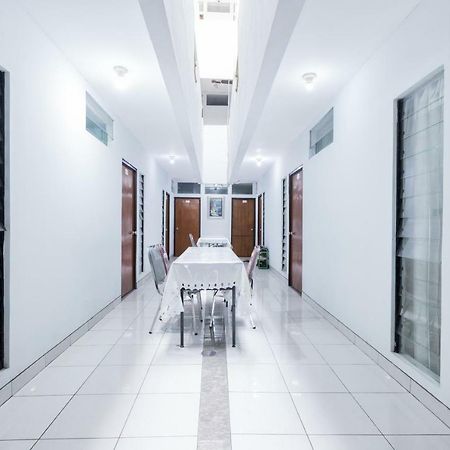 Super Oyo 1516 Cemara Gading Syariah Hotel Богор Екстериор снимка