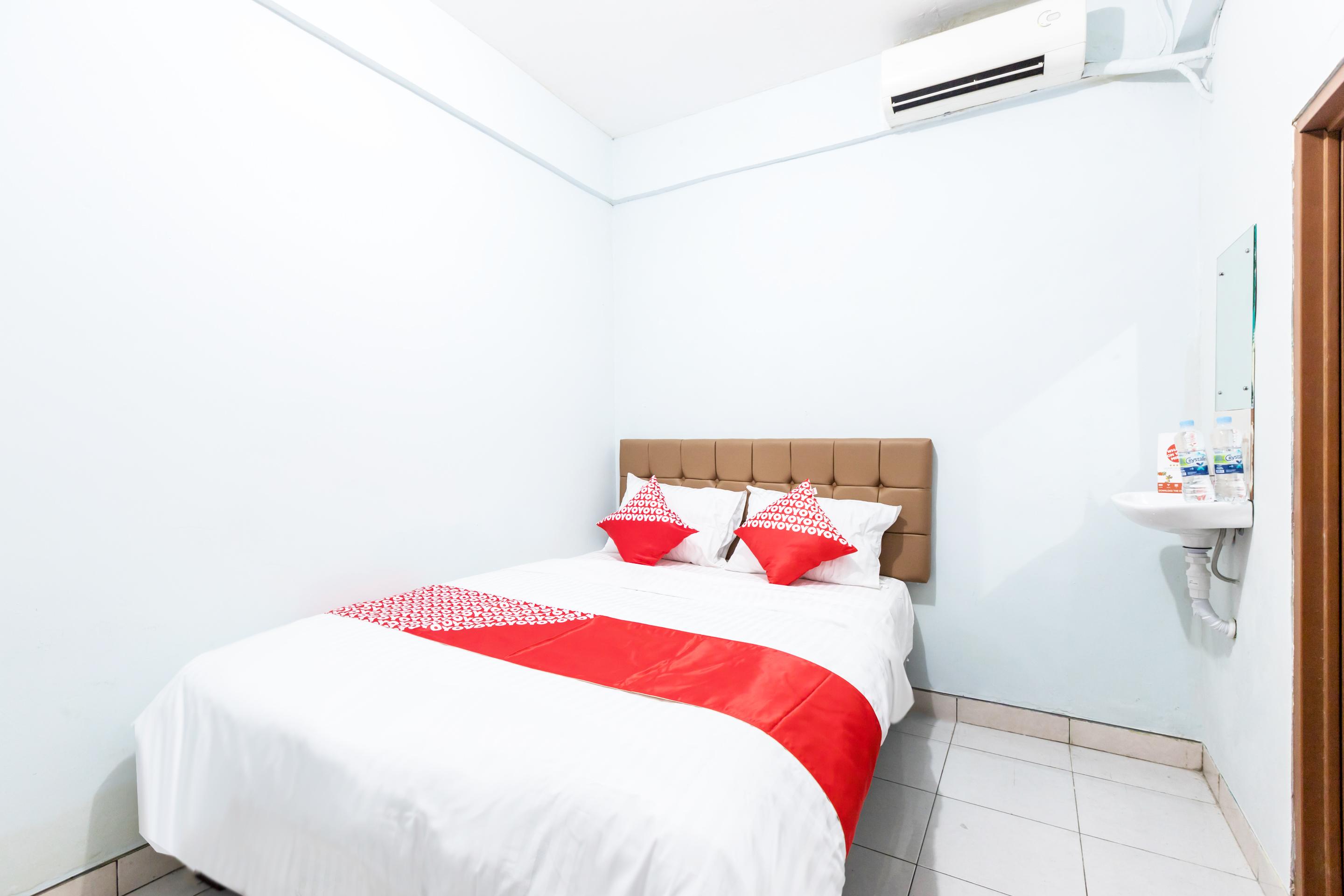 Super Oyo 1516 Cemara Gading Syariah Hotel Богор Екстериор снимка