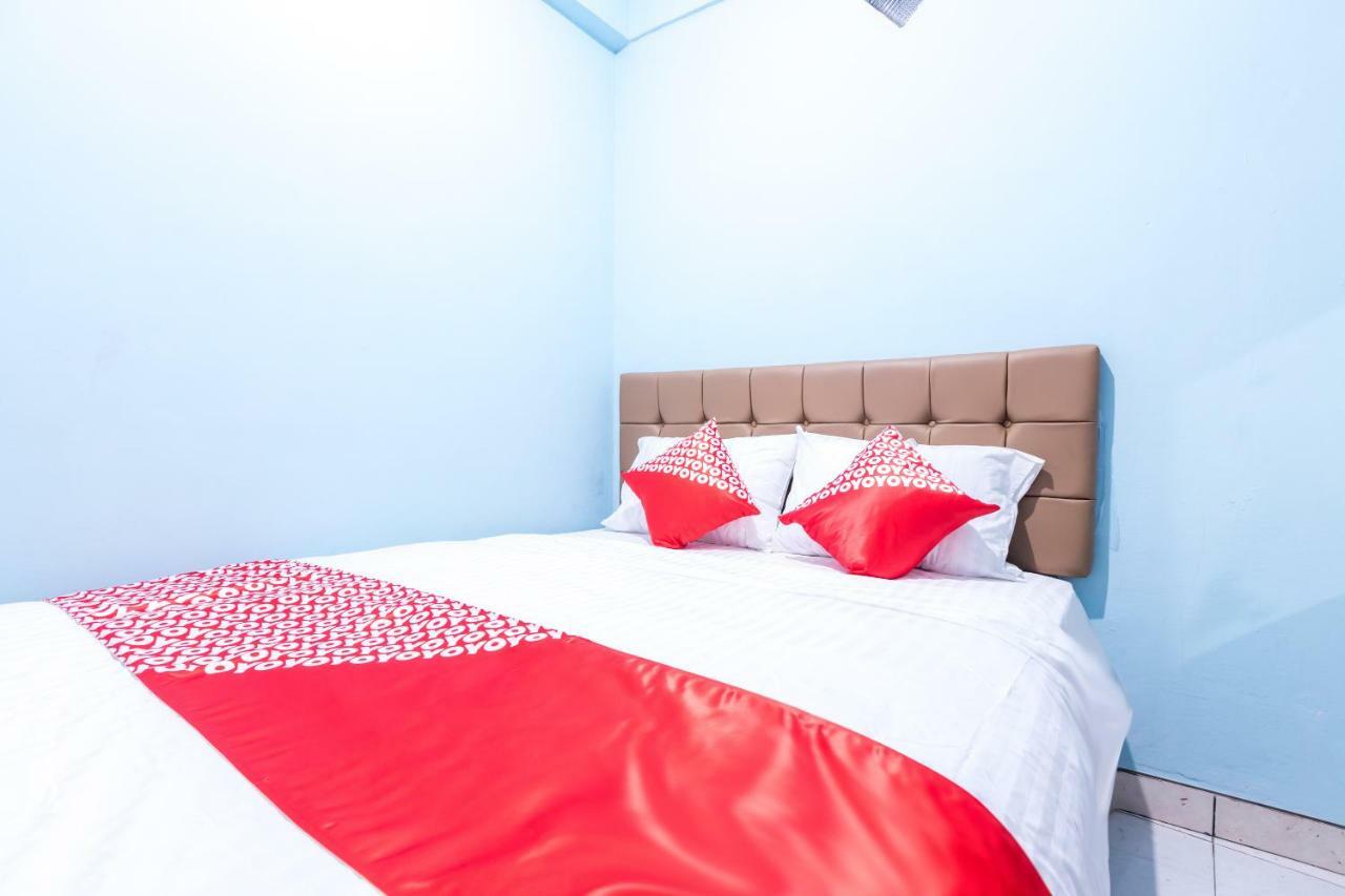 Super Oyo 1516 Cemara Gading Syariah Hotel Богор Екстериор снимка